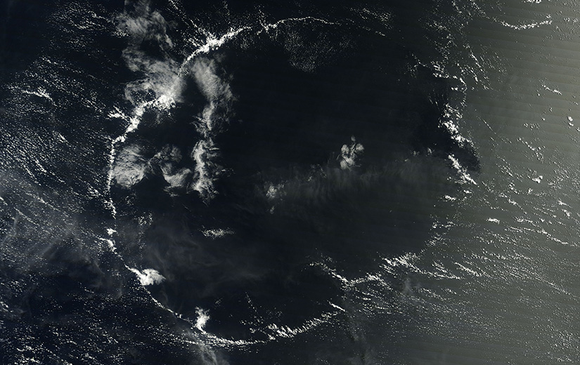 An image of a cloud that looks like a circle.